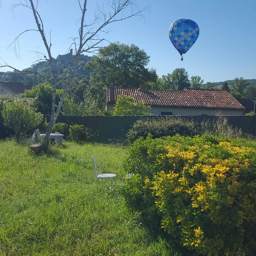 Апартаменты La Jolie Vue Et La Maison De La Tour- Cordes-Sur-Ciel Les Cabannes  Франция